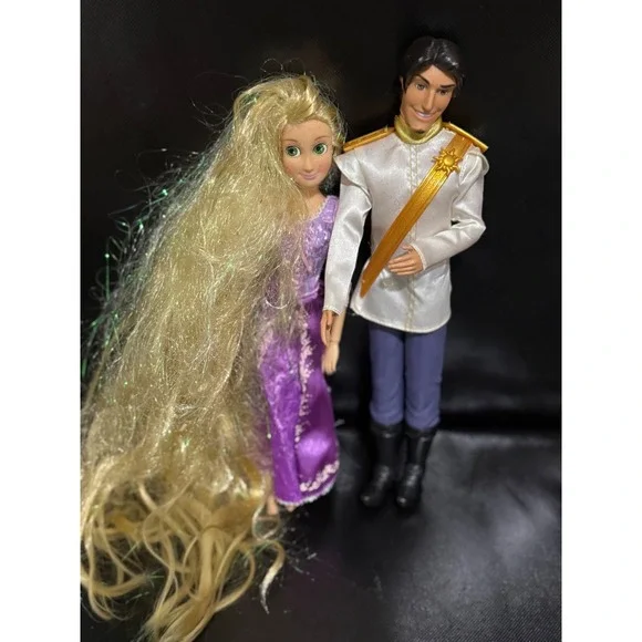 Disney Tangled Rapunzel and Prince Charming Doll Set Blonde Hair Sparkle Dress - Picture 4 of 5
